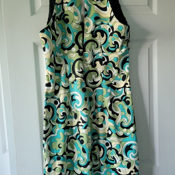 Knee-length summer dress for office or party - Picture 3 of 10